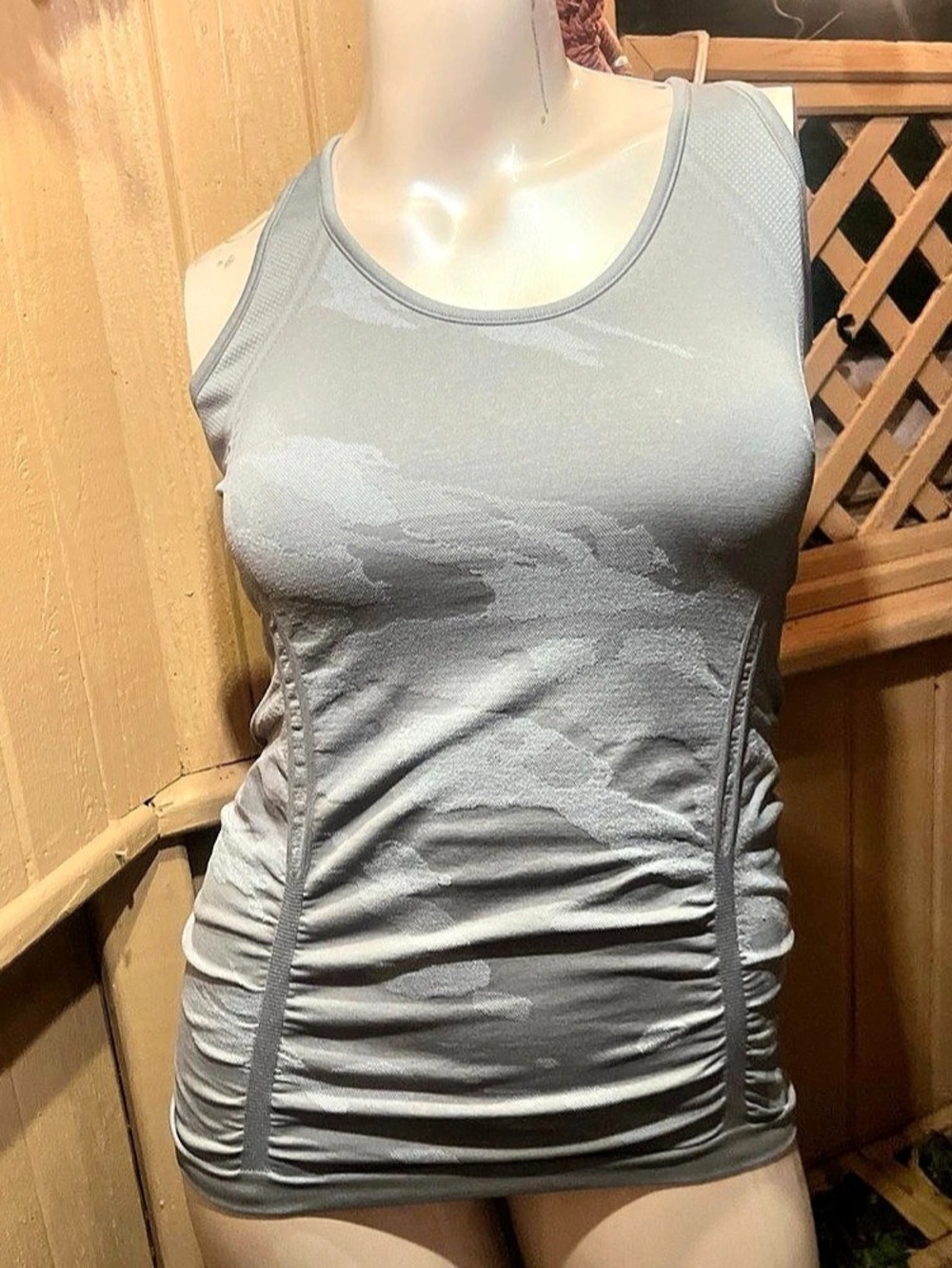 Athleta Ruched Camo Print Gray Tank Size L Stretch Athletic Yoga Racerback